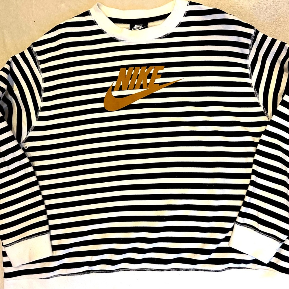 Women’s Nike Black/White/Gold Sweatshirt, XL